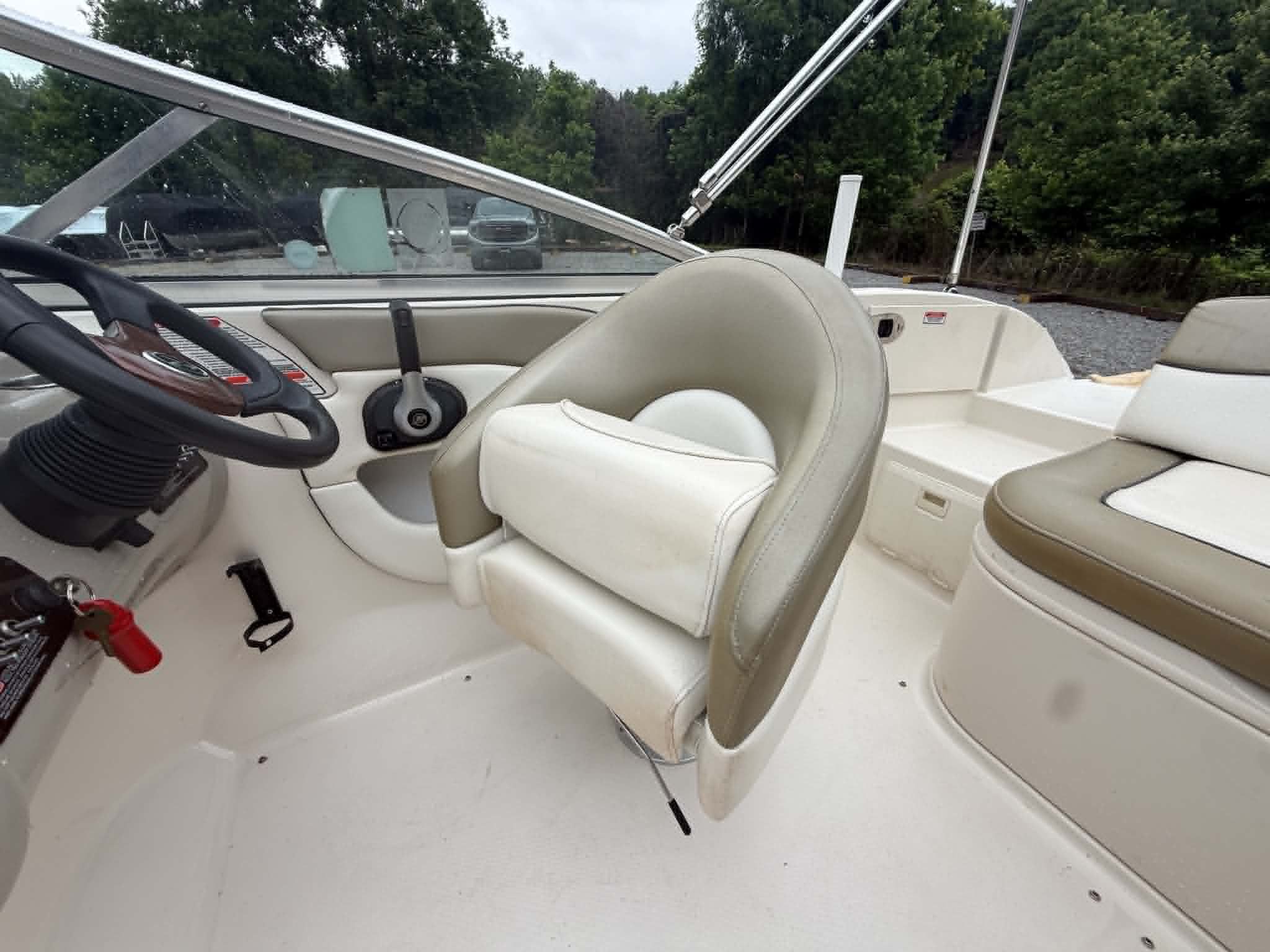 2006 Sea Ray 200 Sundeck - 17