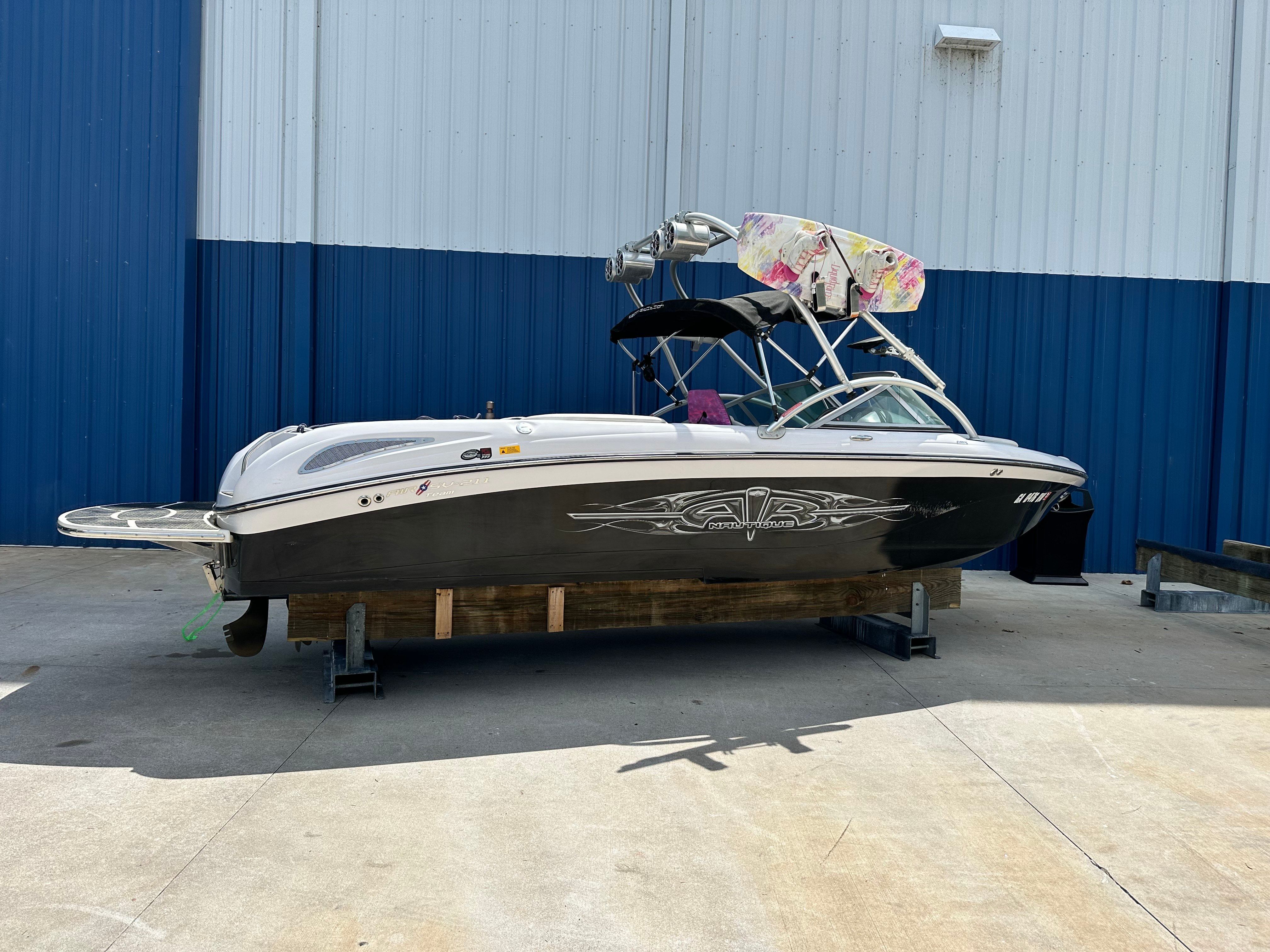 2007 Nautique SV 211