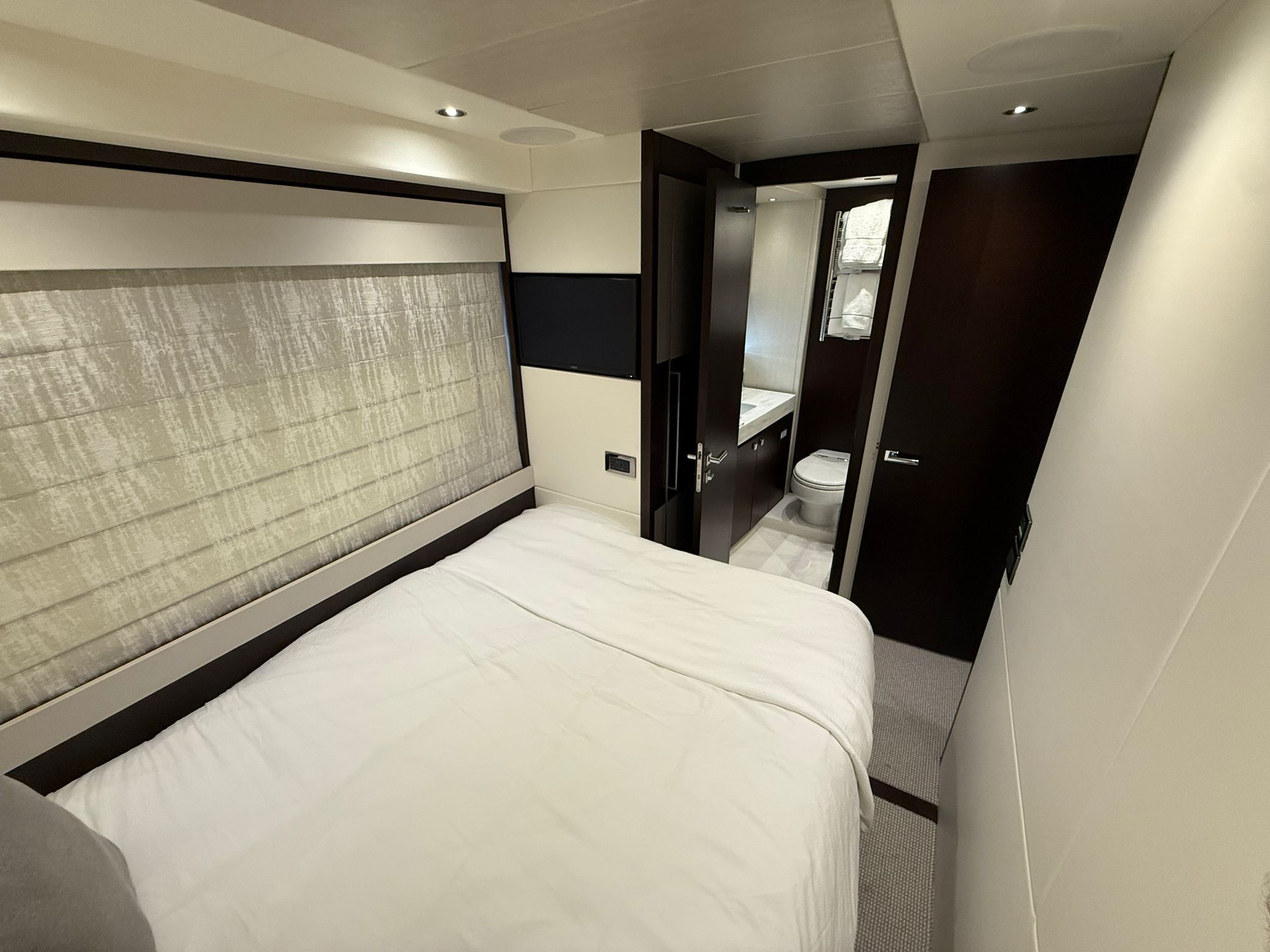 2021 Sunseeker 76 Yacht - 16