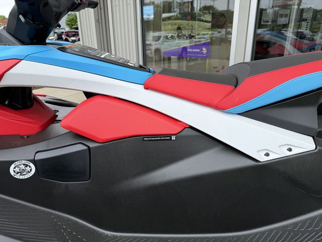 2025 Yamaha WaveRunner JetBlaster DLX 3-Up - 6