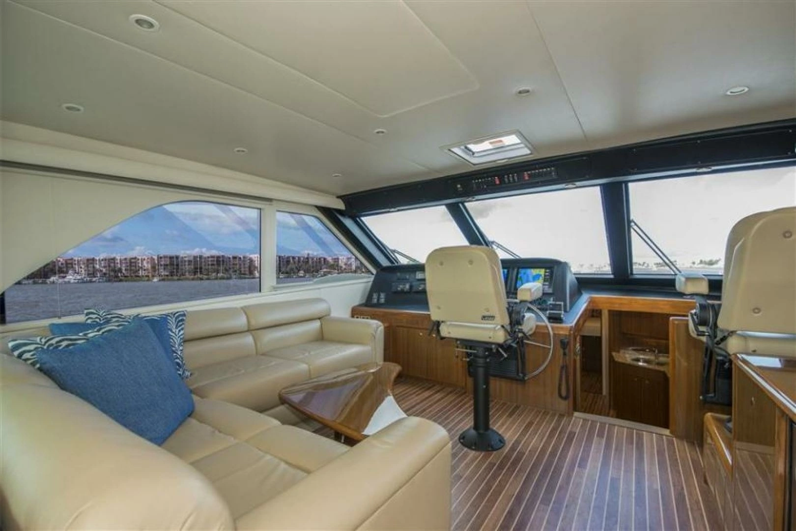 2008 Viking 52 Sport Coupe - Image 3