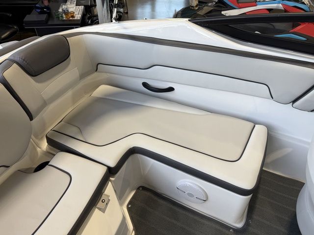 2026 Yamaha Boats SX190 - 11