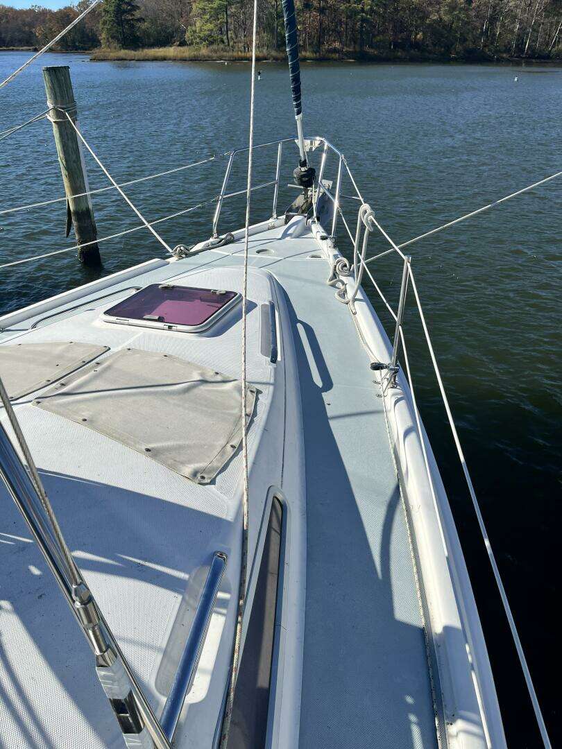 2003 Hunter 356 - Image 10