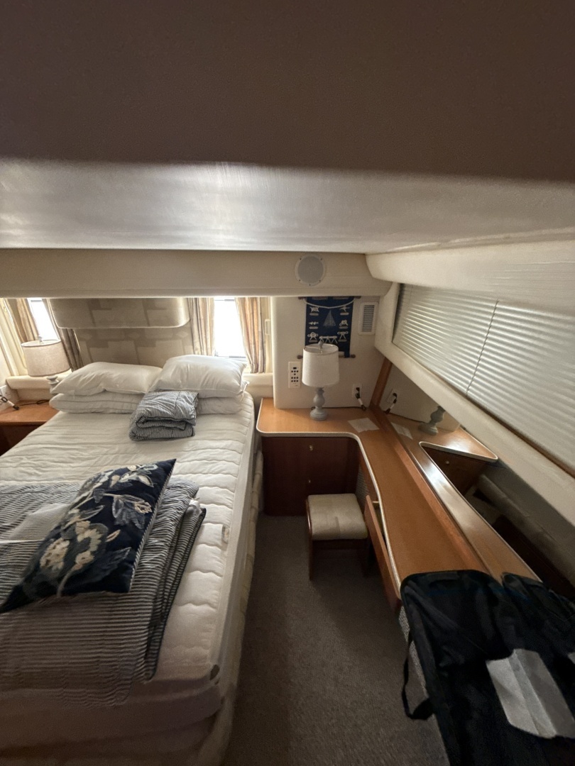 1999 Silverton 422 - Image 115