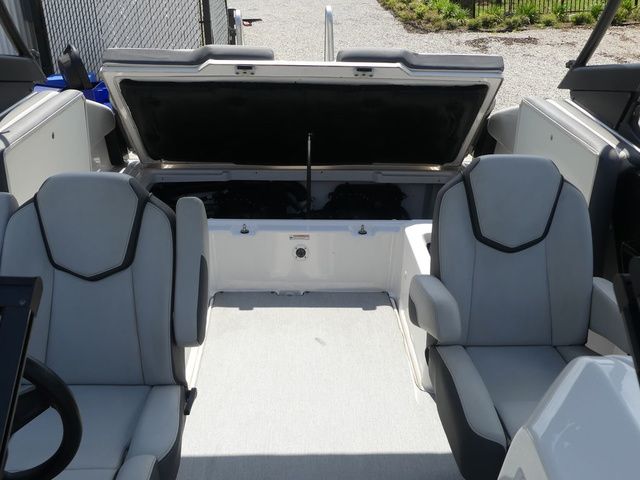 2022 Yamaha Boats AR250 - 35