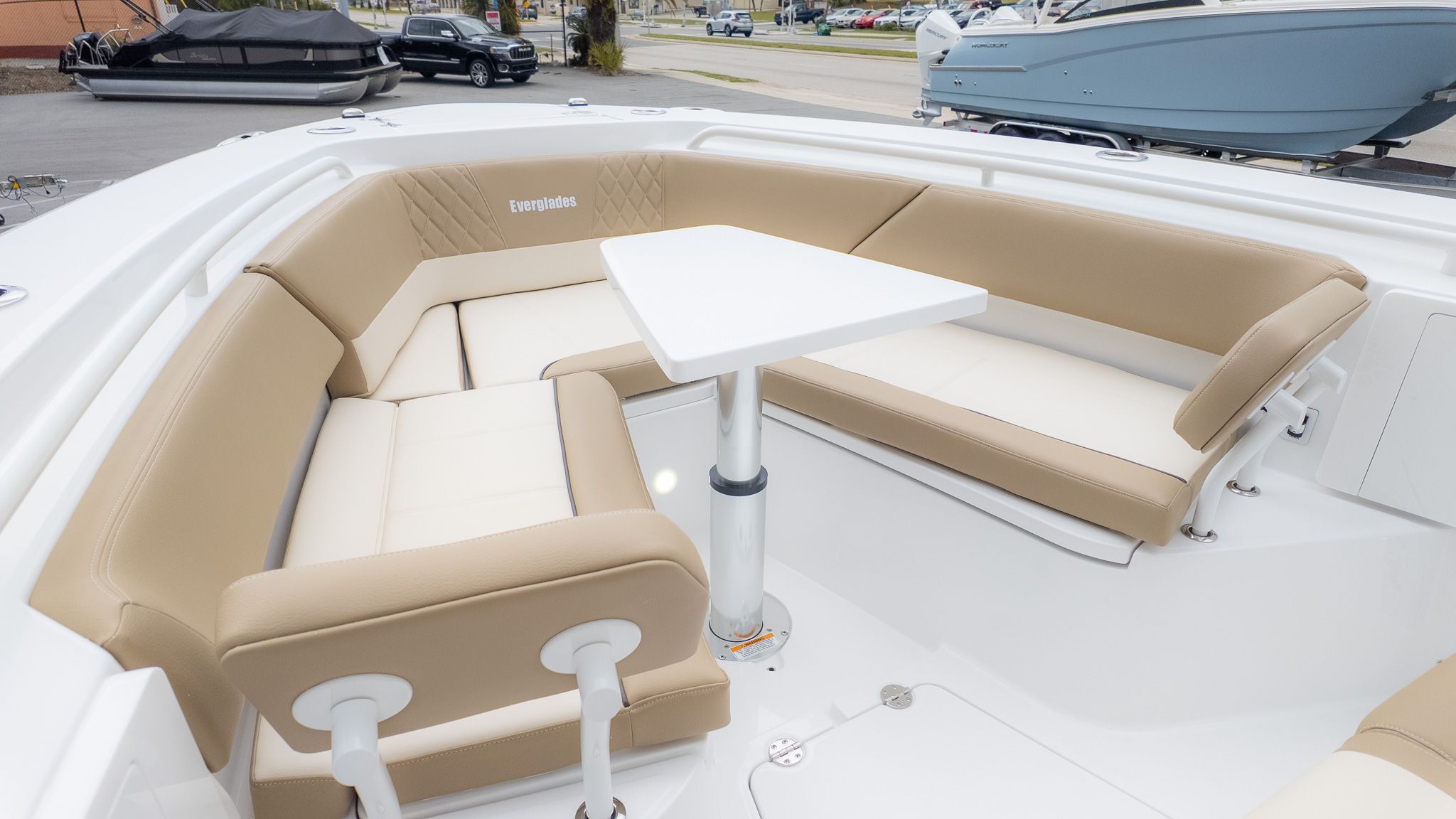 2026 Everglades 335 Center Console - 17