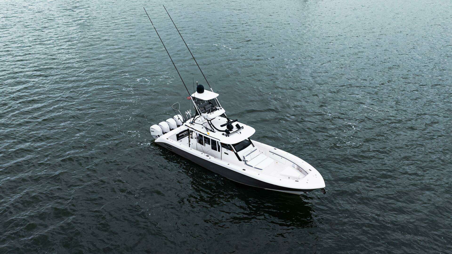 2017 Everglades 435 CC - Image 13