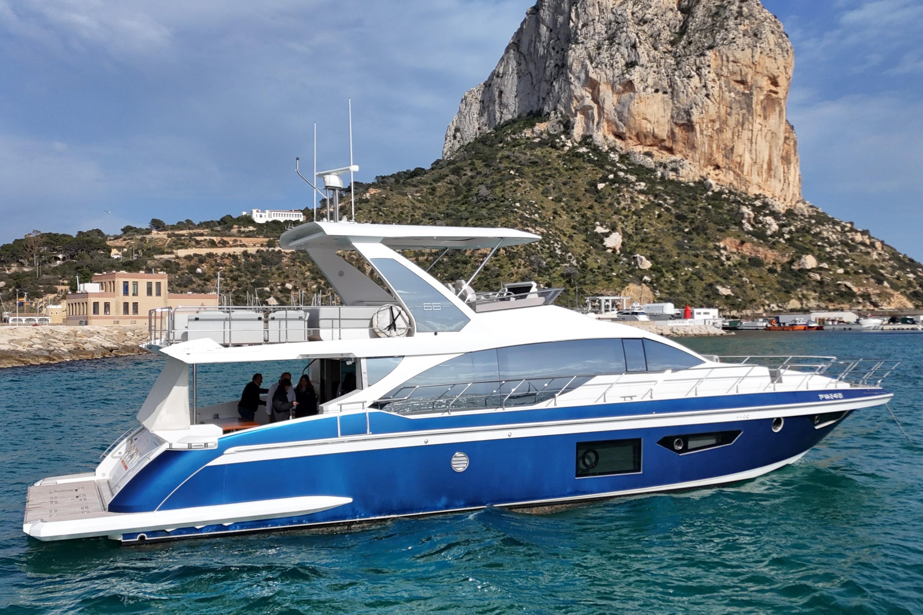 2021 Azimut 66