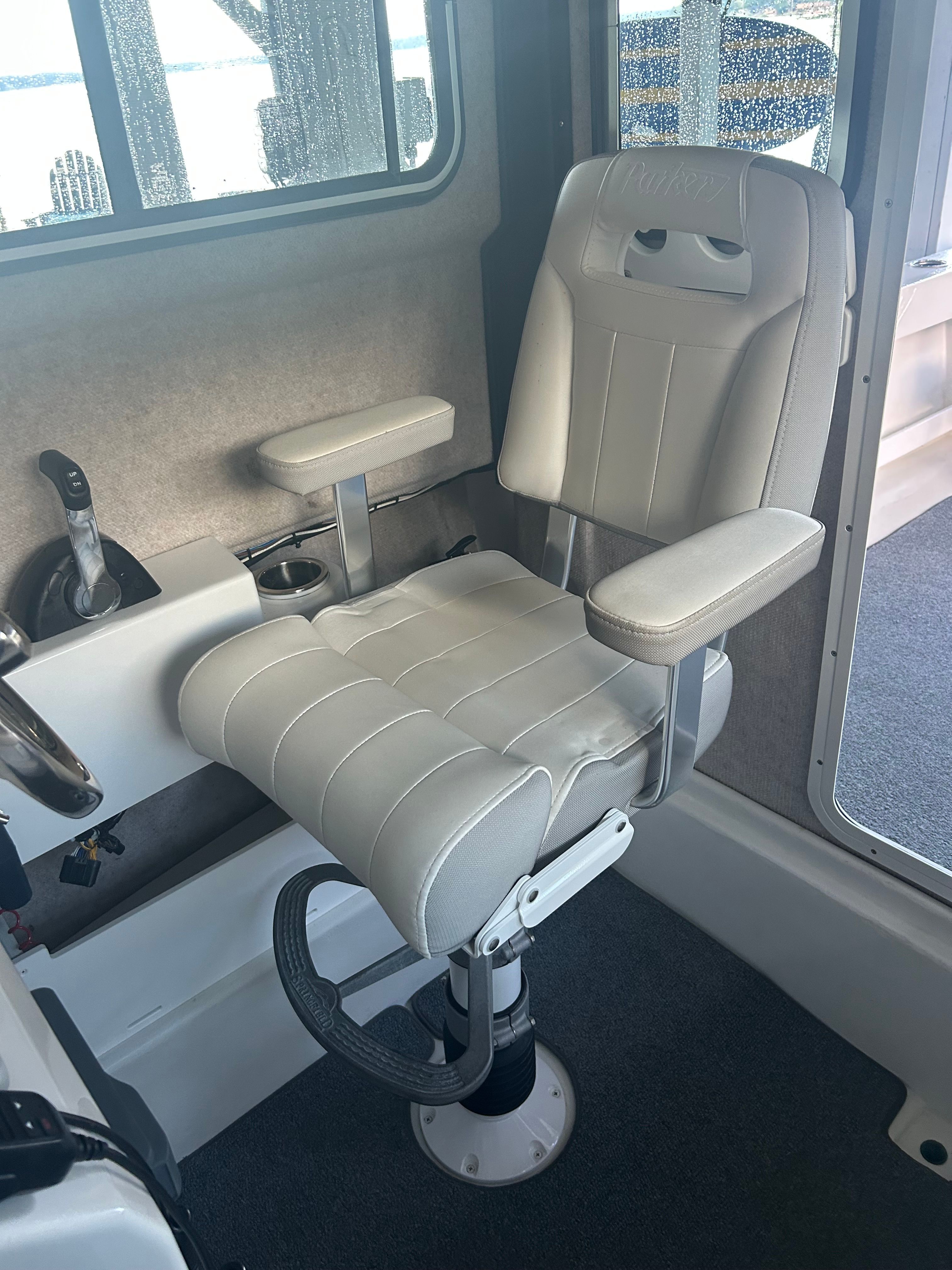 2020 Parker 2320 Sport Cabin - 17