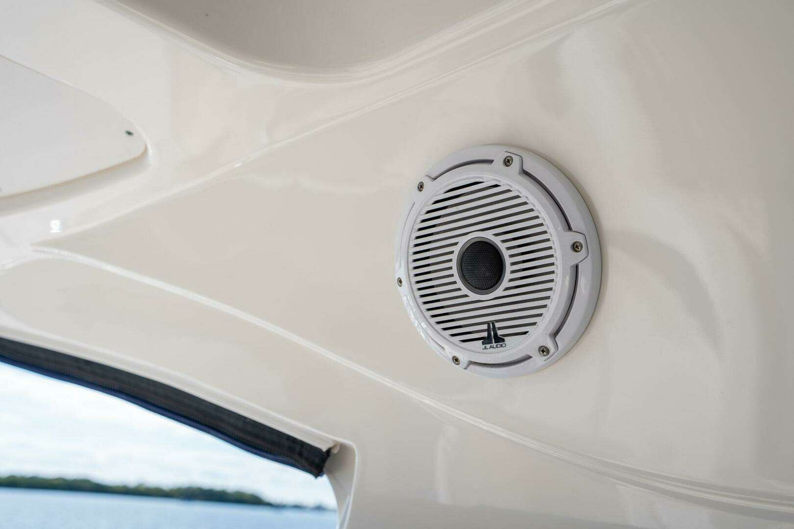 2005 Sea Ray 48 Sundancer - Image 28