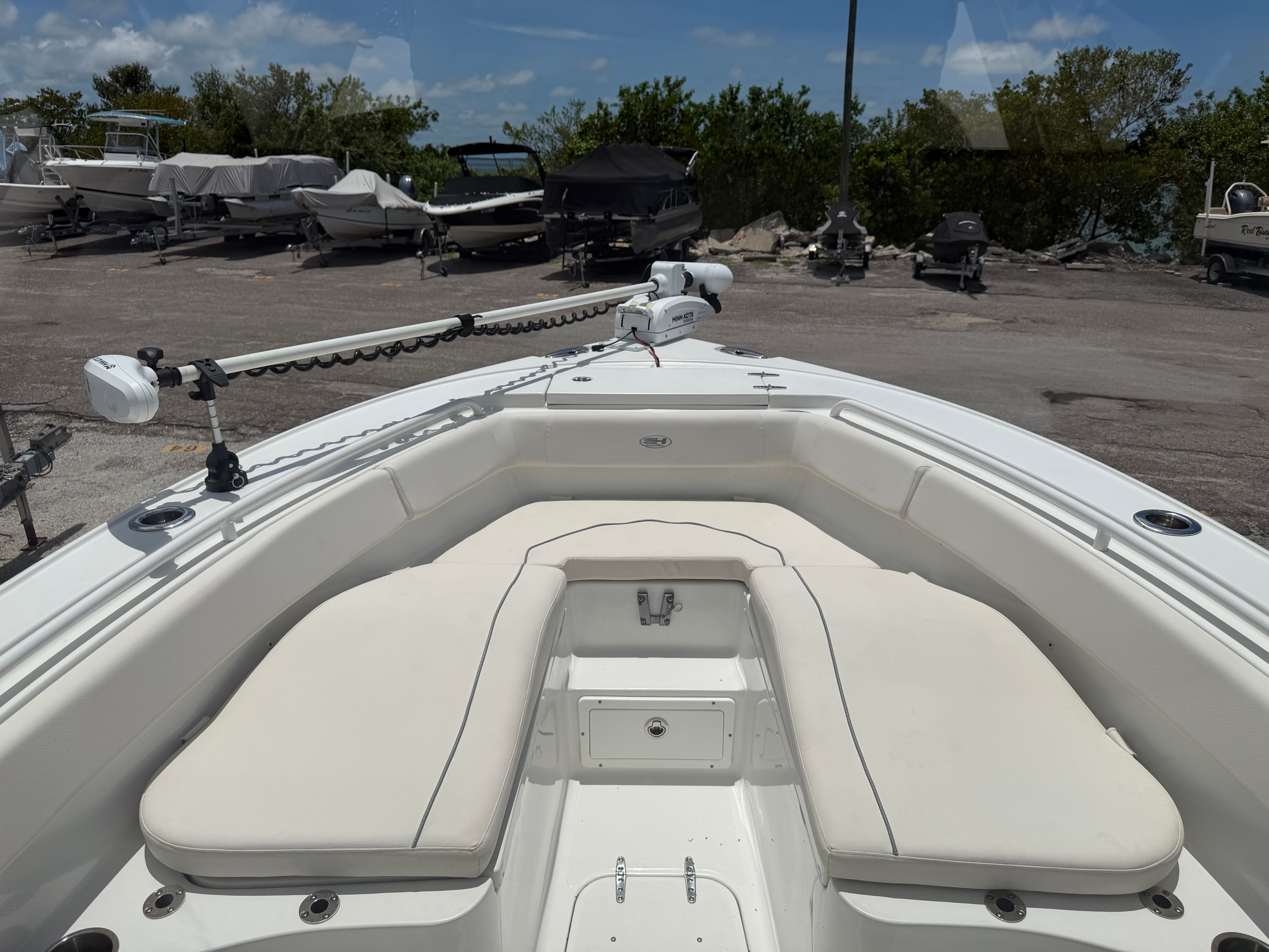 2023 Sea Hunt Ultra 255 SE - 17