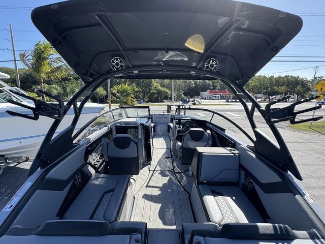 2026 Yamaha Boats 255XD - 7