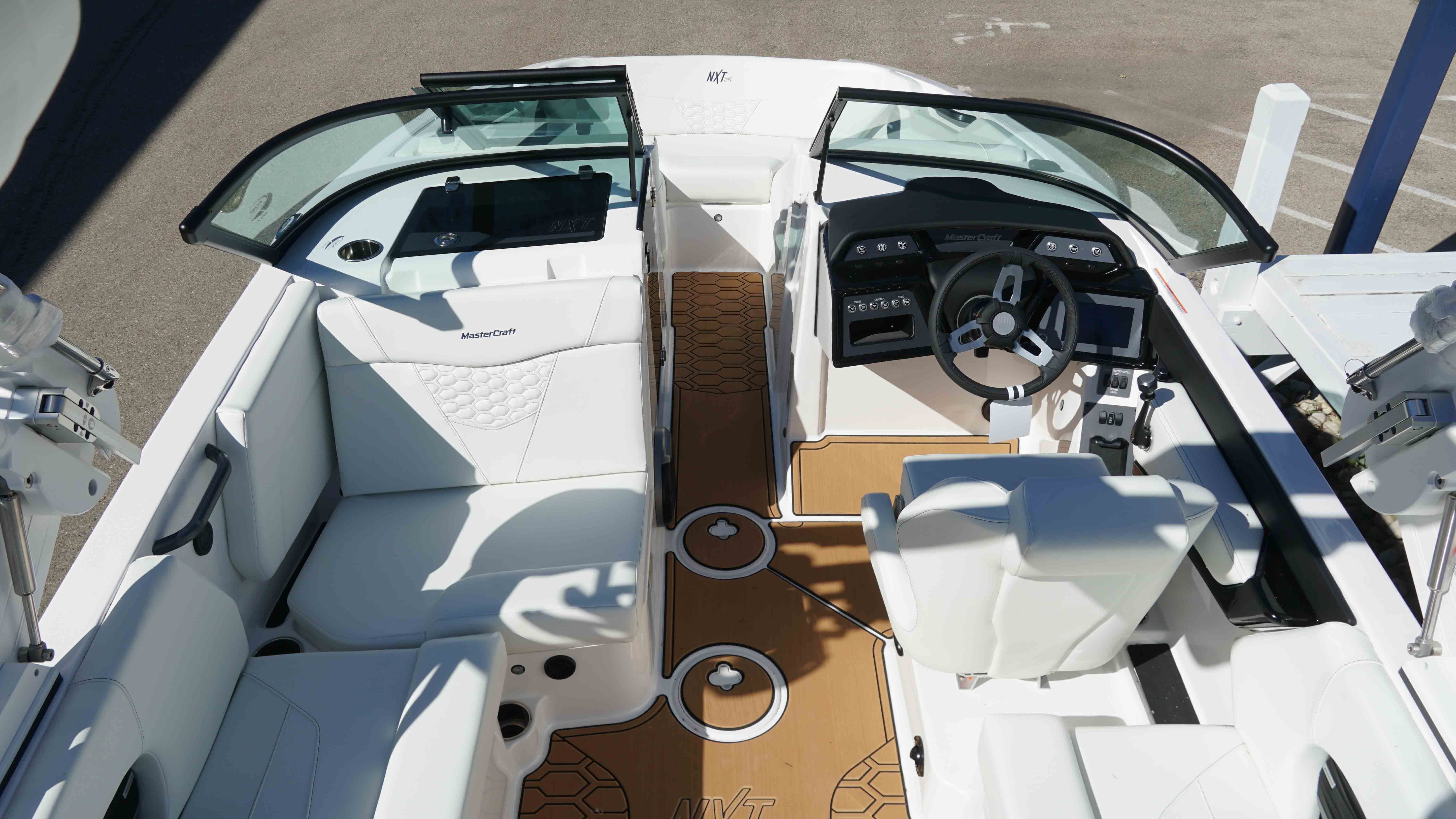 2026 MasterCraft NXT20 - 13