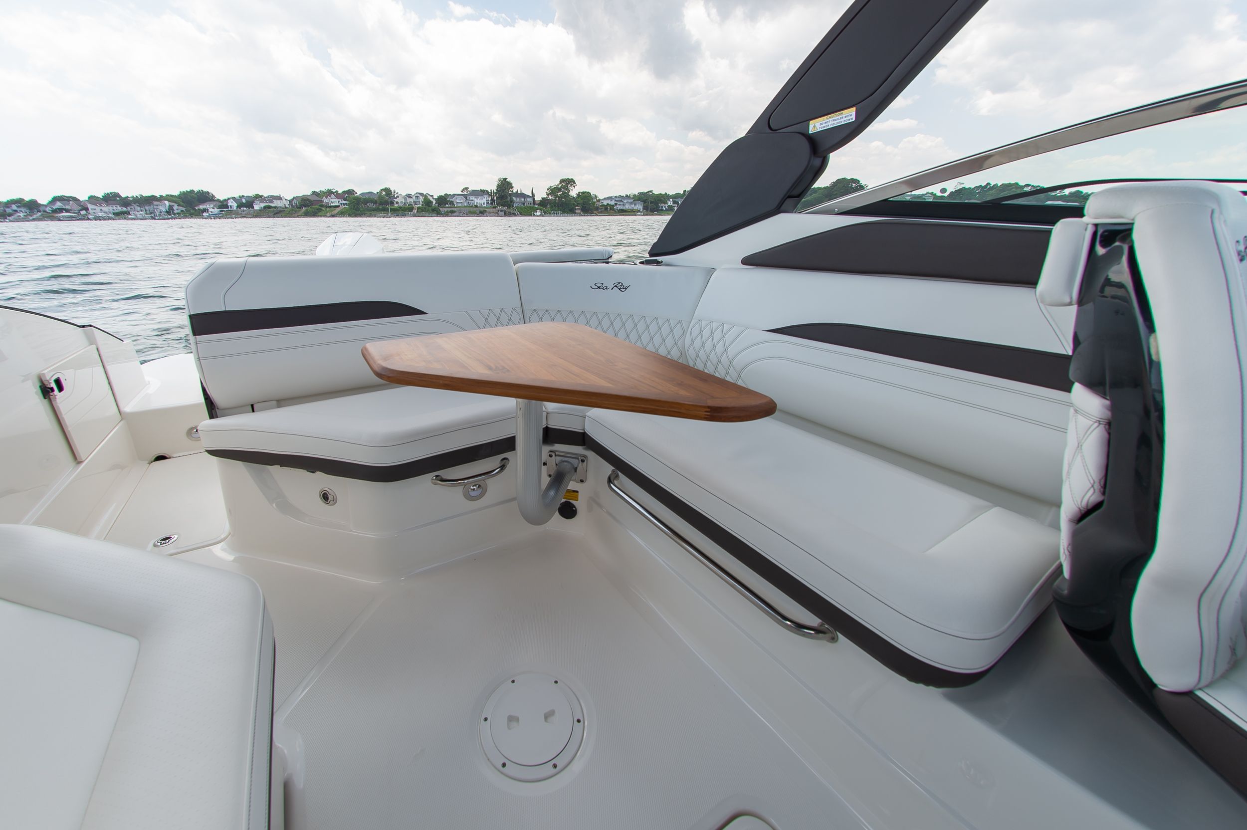 2023 Sea Ray SLX 260 - 23