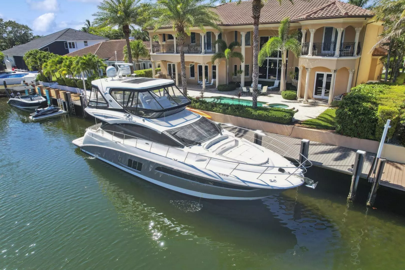 2018 Sea Ray L590 Fly - Image 3