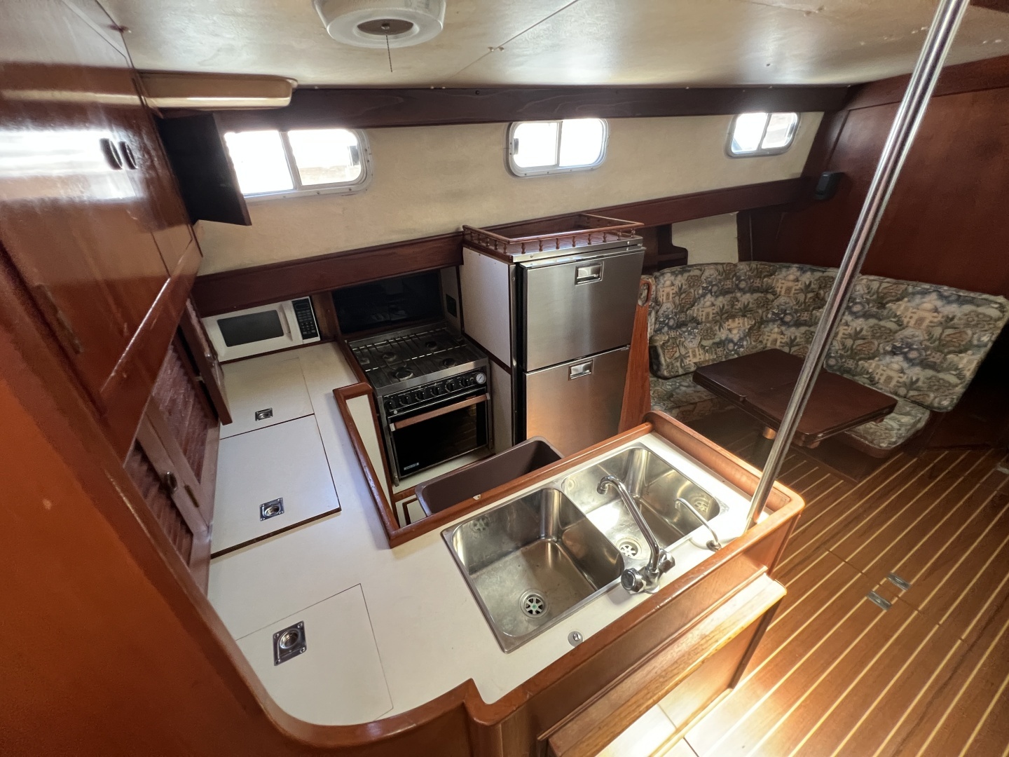1977 Fisher 46 - Image 15