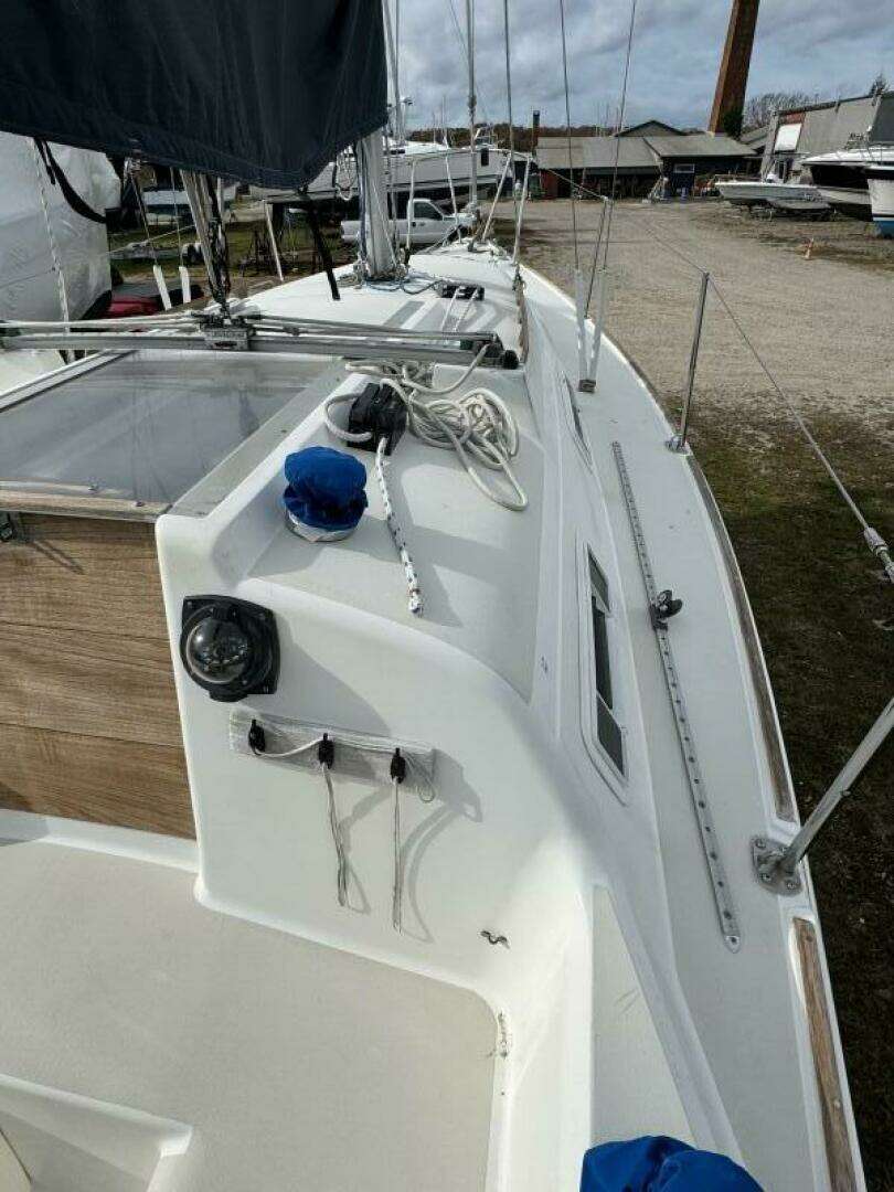 1987 Pearson 27 - Image 9