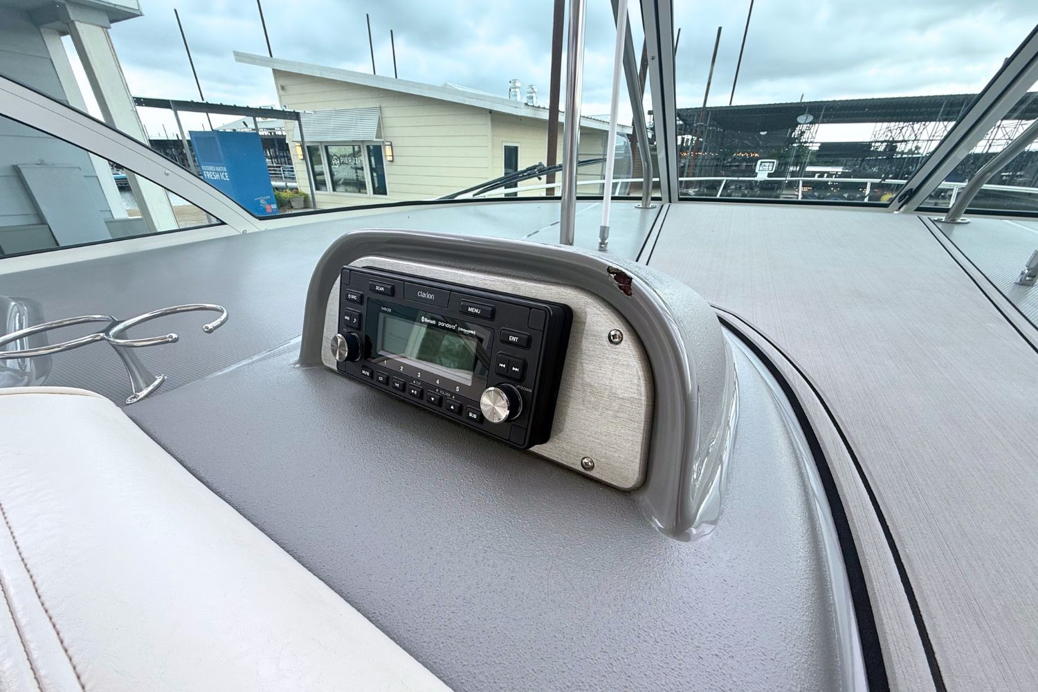 2007 Cruisers Yachts 420 Express - 15