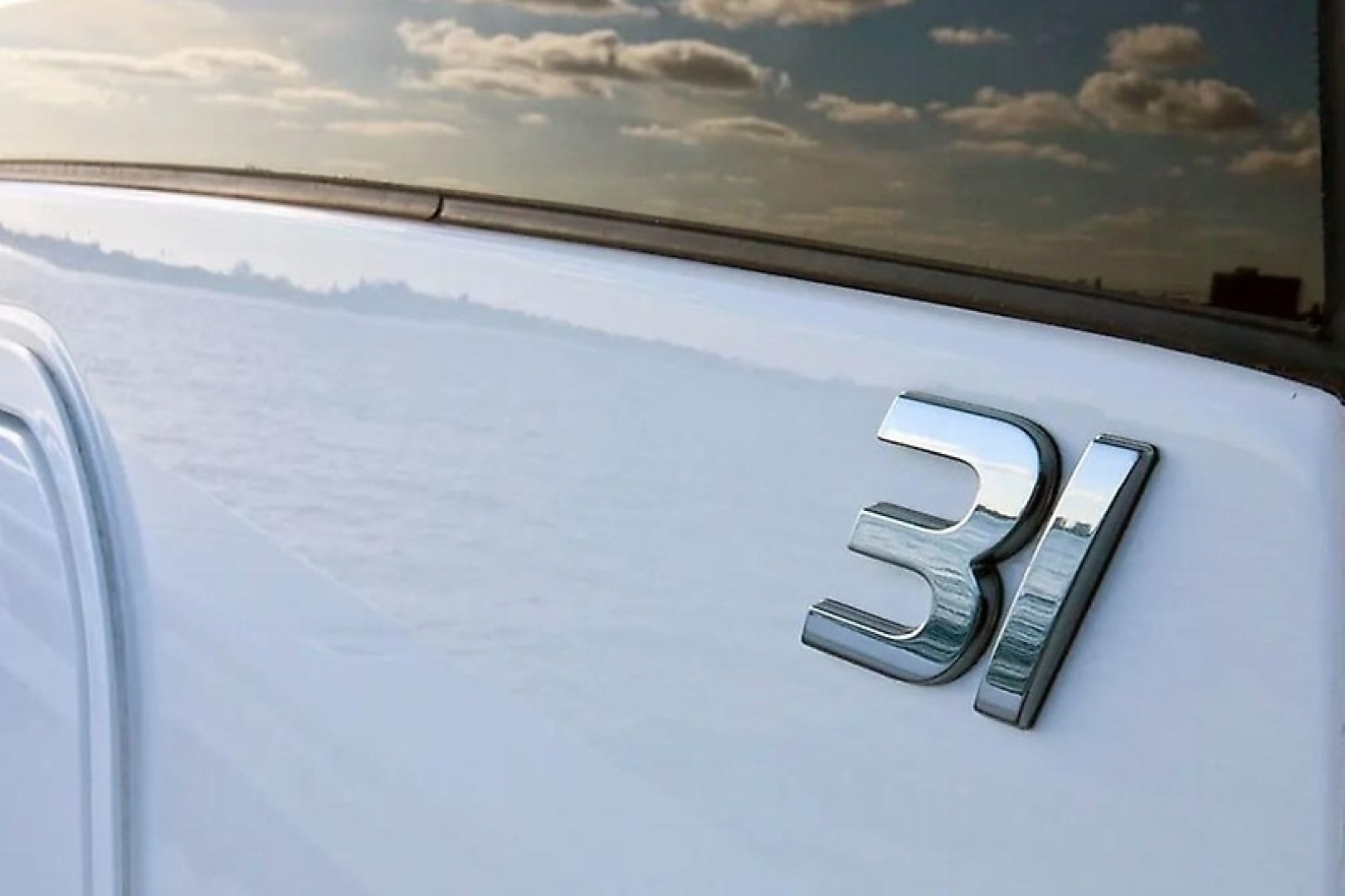 2027 Regulator 31 - Image 5