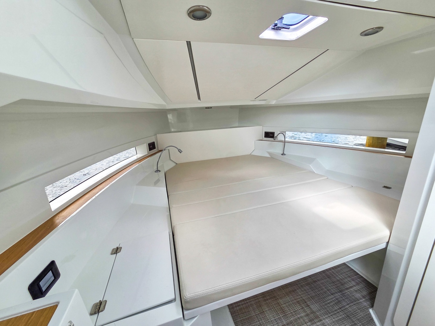 2026 De Antonio Yachts D32 - Image 36