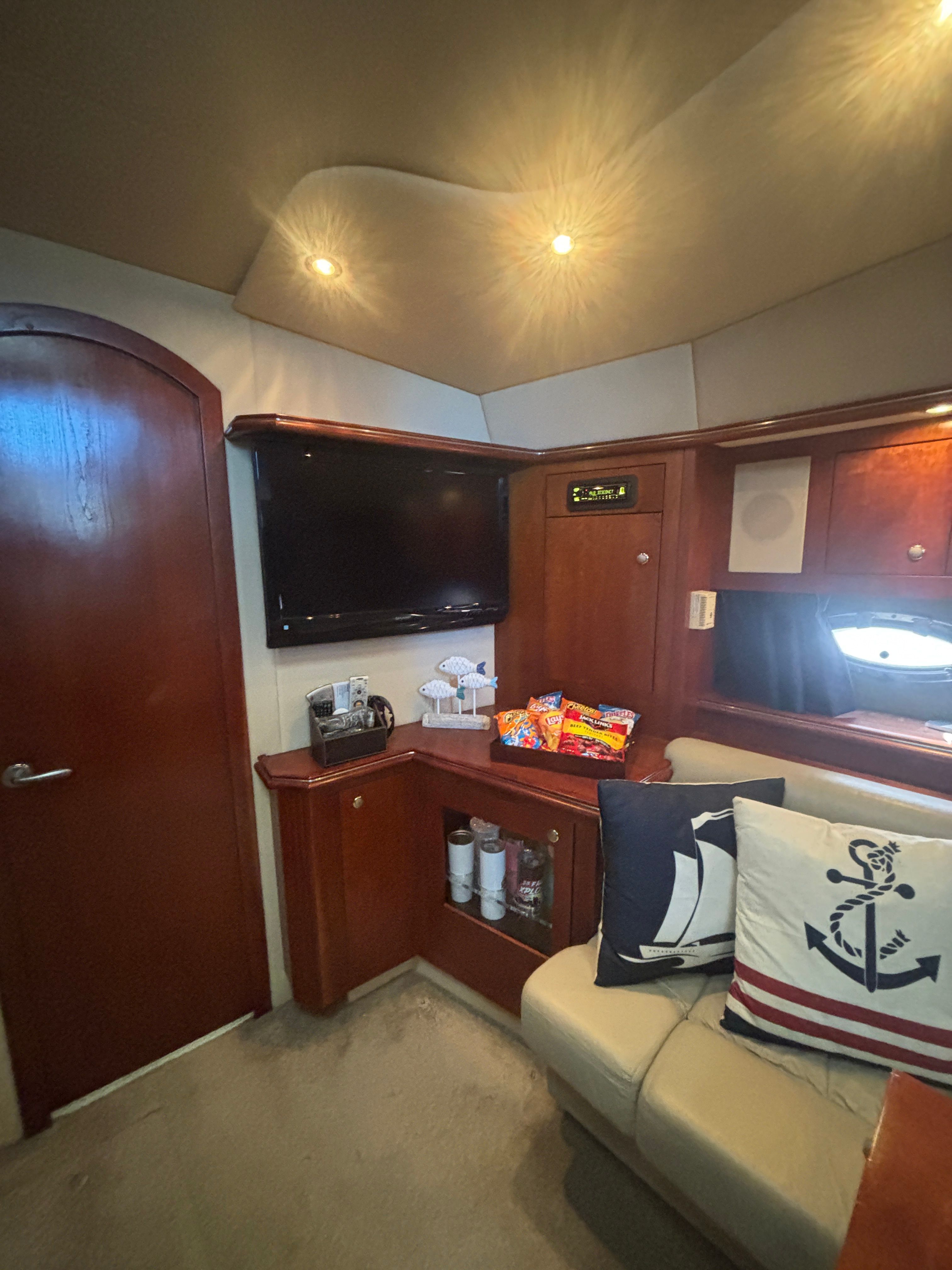 2006 Cruisers Yachts 460 Express - 10