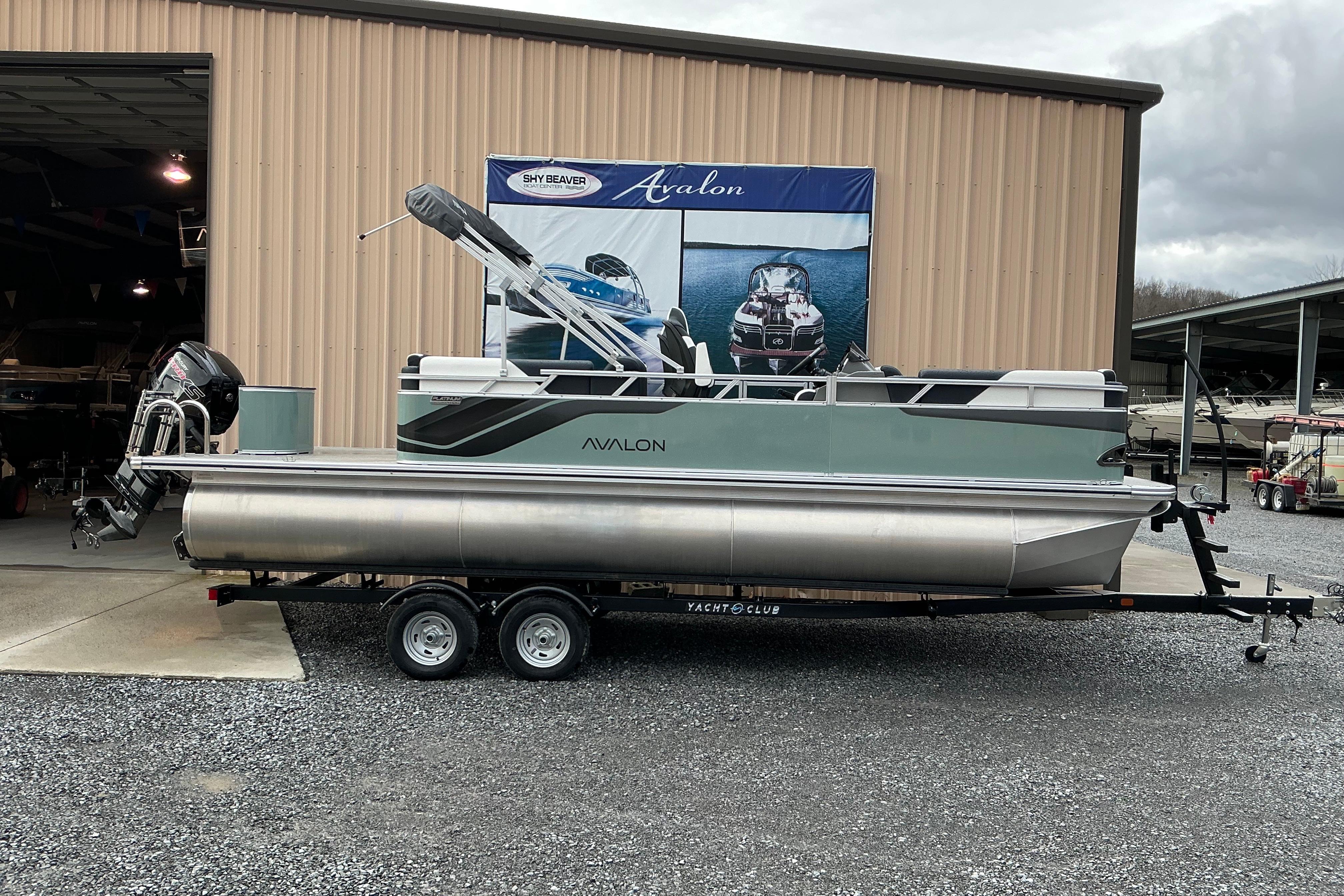 2026 Avalon Venture 23 Quad Lounge