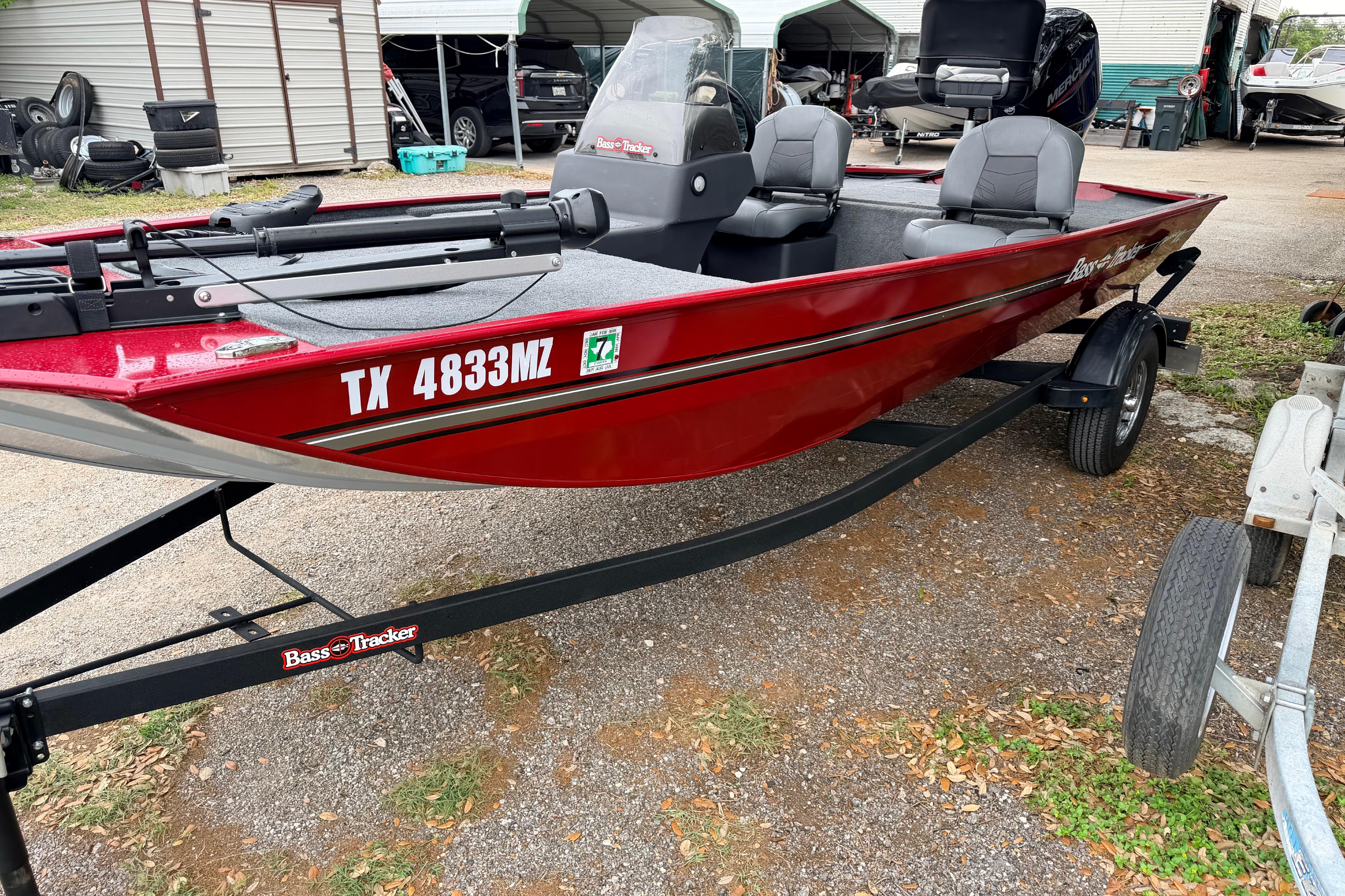 2025 Tracker Bass Tracker Classic XL