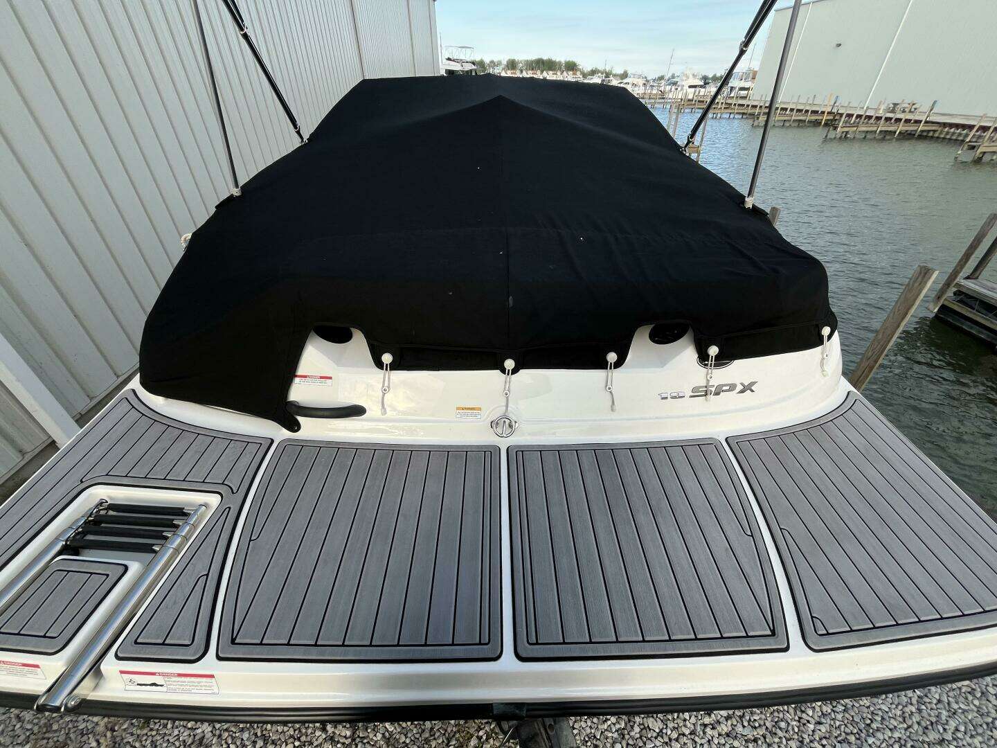 2015 Sea Ray 19 SPX - Image 6