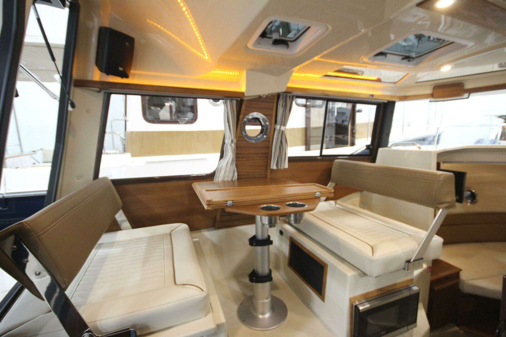 2026 Ranger Tugs R-25 Luxury Edition - Image 21