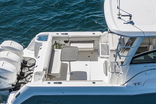 2020 Boston Whaler 345 Conquest - 43