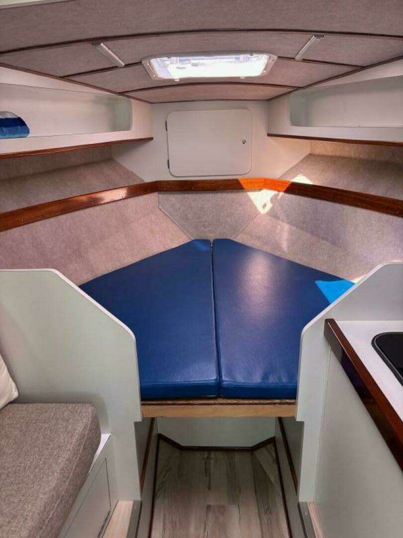 1987 Chris-Craft 284 - Image 16