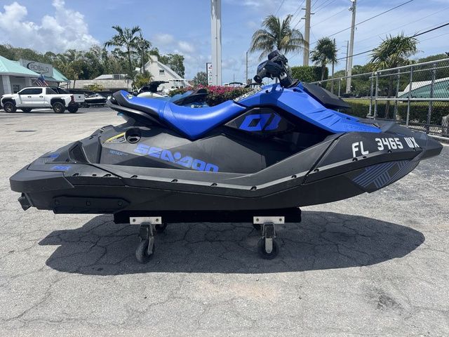2023 Sea-Doo Spark Trixx 2-up Rotax 900 H.O. ACE IBR - 2