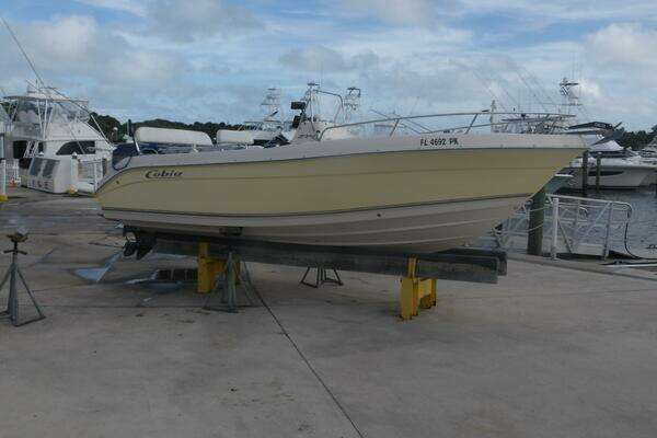 2006 Cobia 210 CC