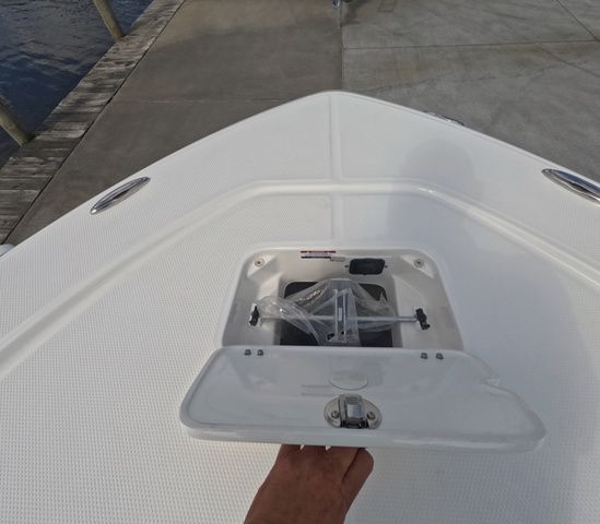 2026 Robalo Cayman 226 In Stock Trailer Included - 20