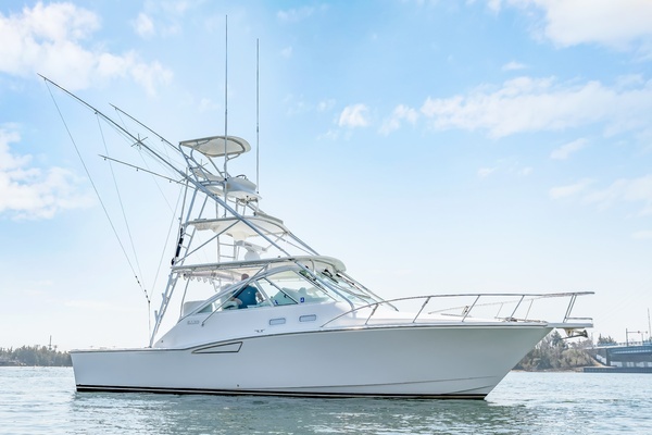 2005 Cabo 35 Express