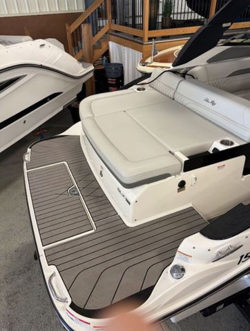 2023 Sea Ray SLX 260 - 10
