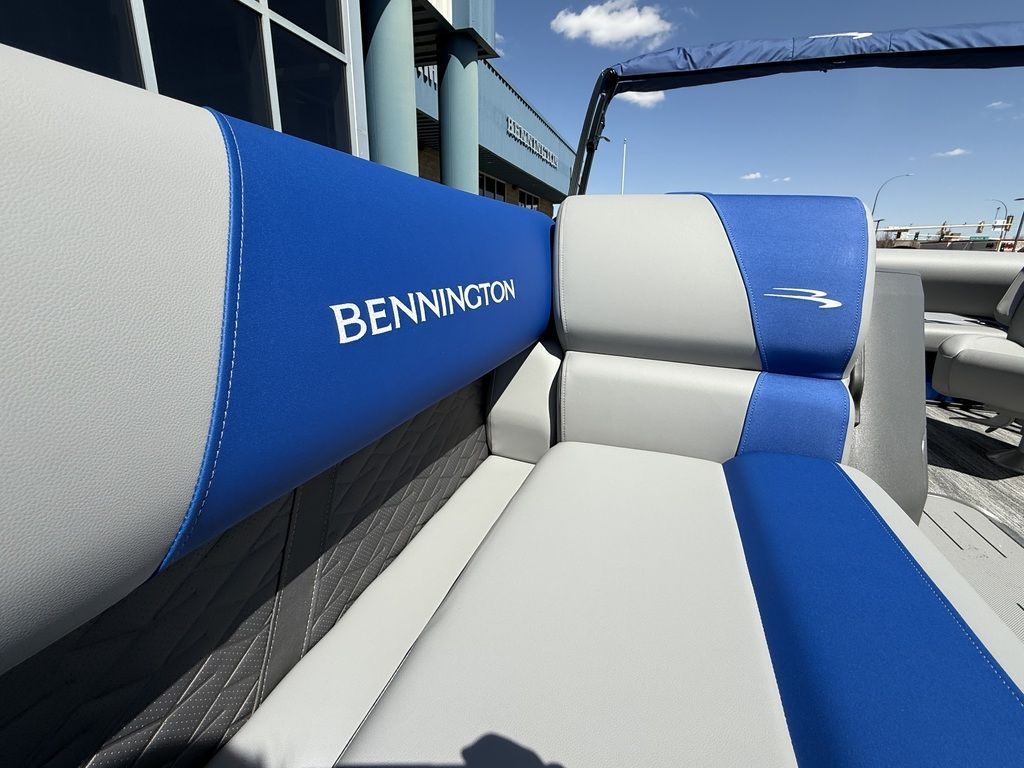 2025 Bennington 22 S SWINGBACK - 37