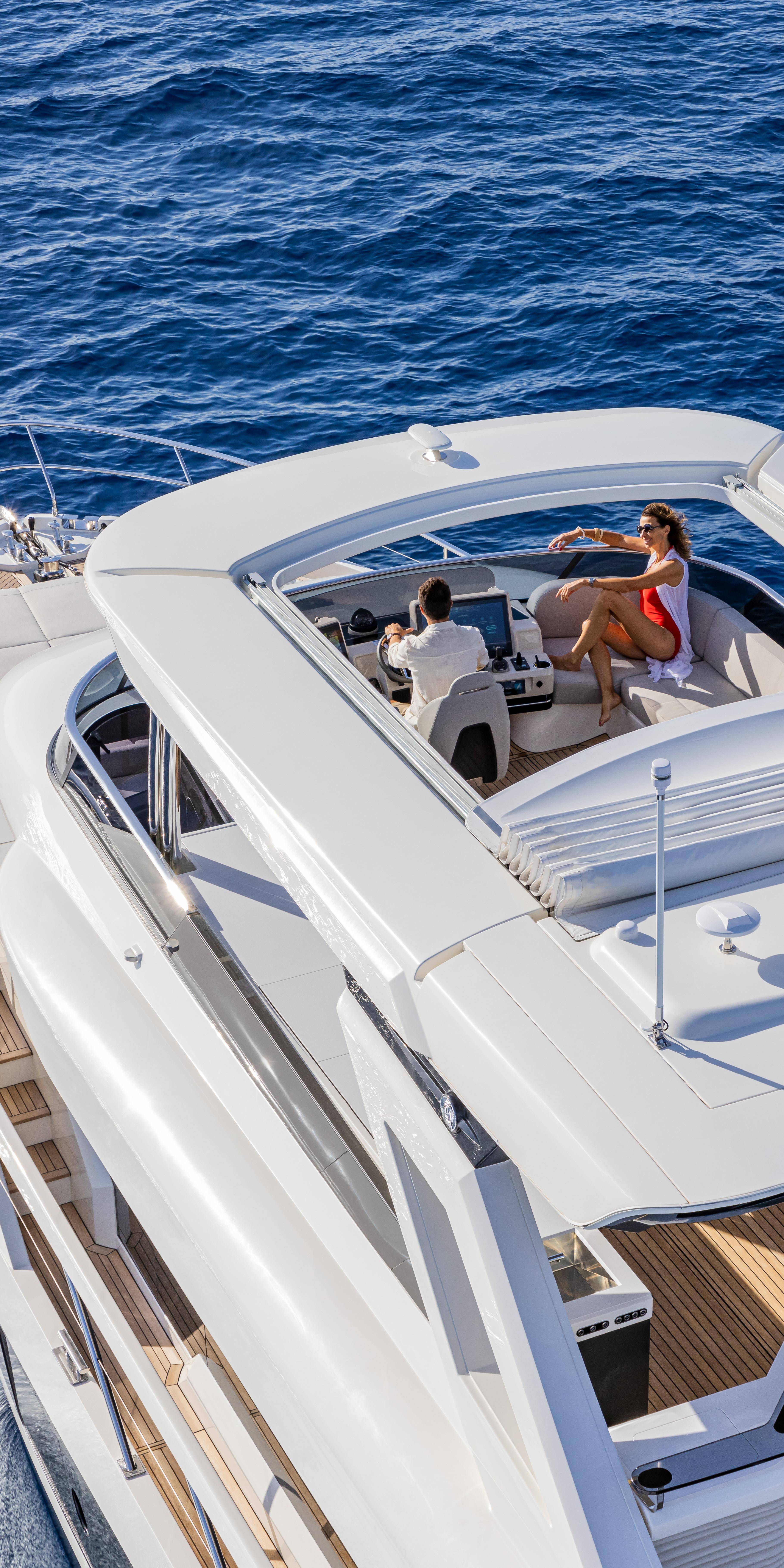 2025 Absolute NAVETTA 75 luxury yacht cruising on open sea