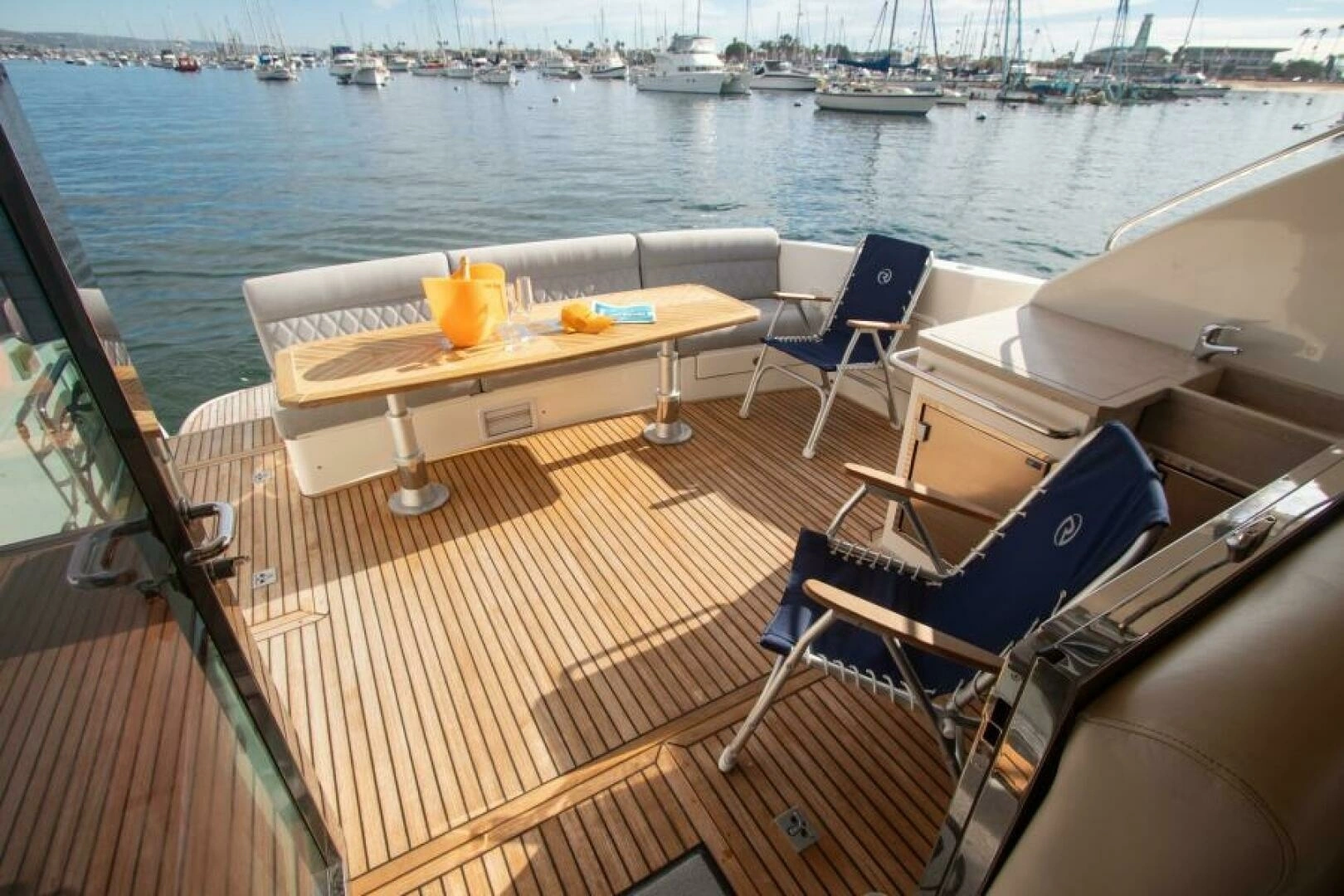 2012 Riviera 50 Sport Yacht - Image 6