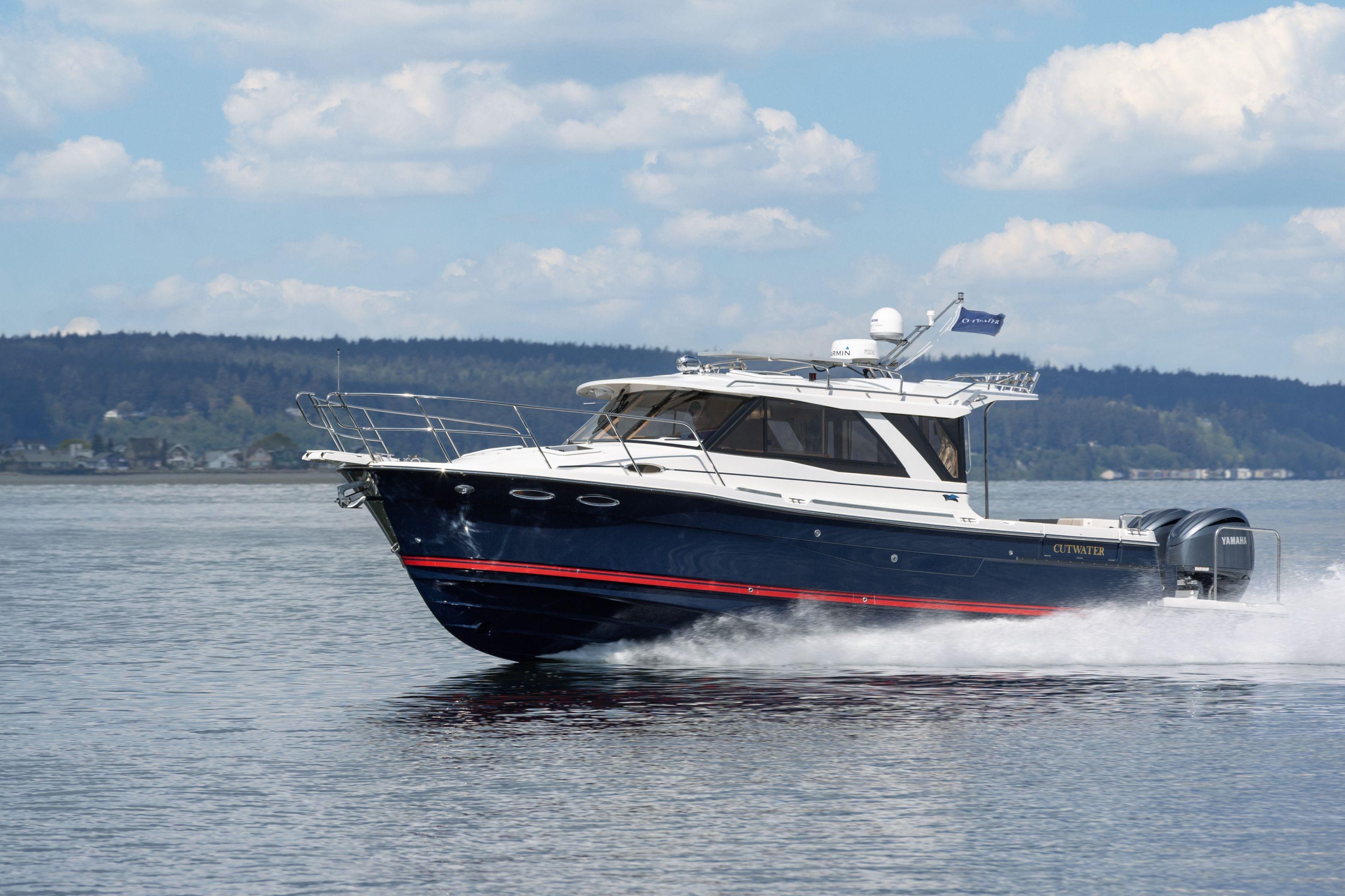 2026 Cutwater C-32 Coupe