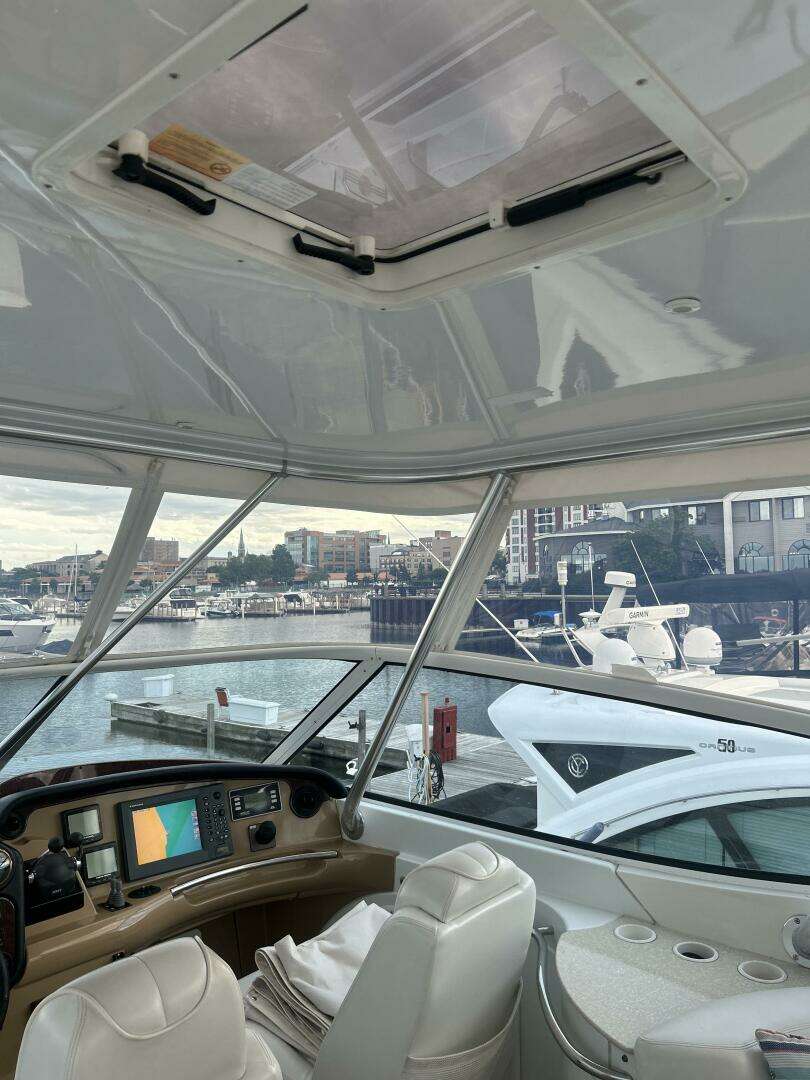 2003 Carver 466 Motor Yacht - Image 28