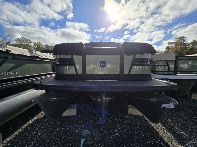 2025 Godfrey Marine Aquapatio 235 SBC
