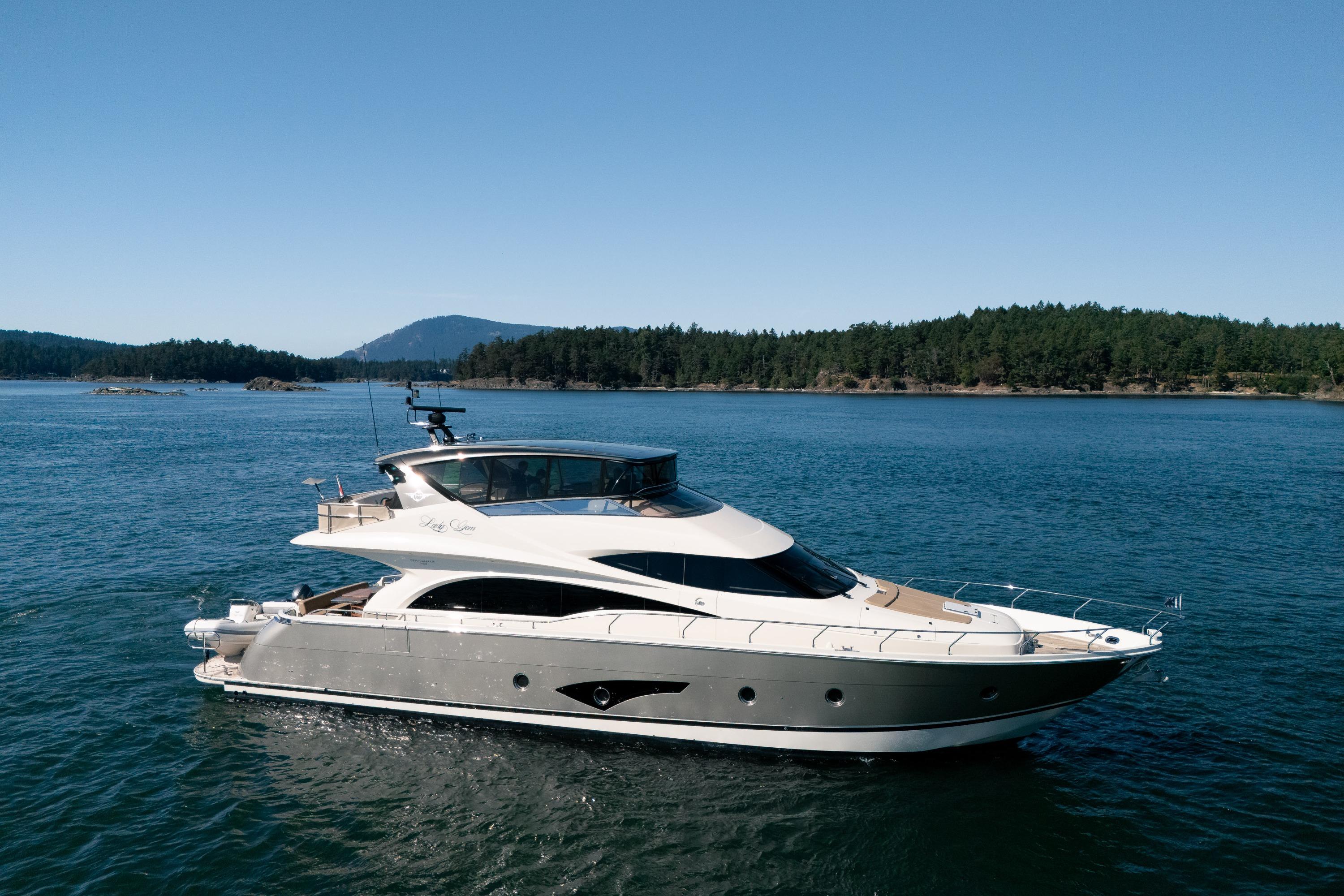 2012 Marquis 690 with many of the 720 attributes and upgrades