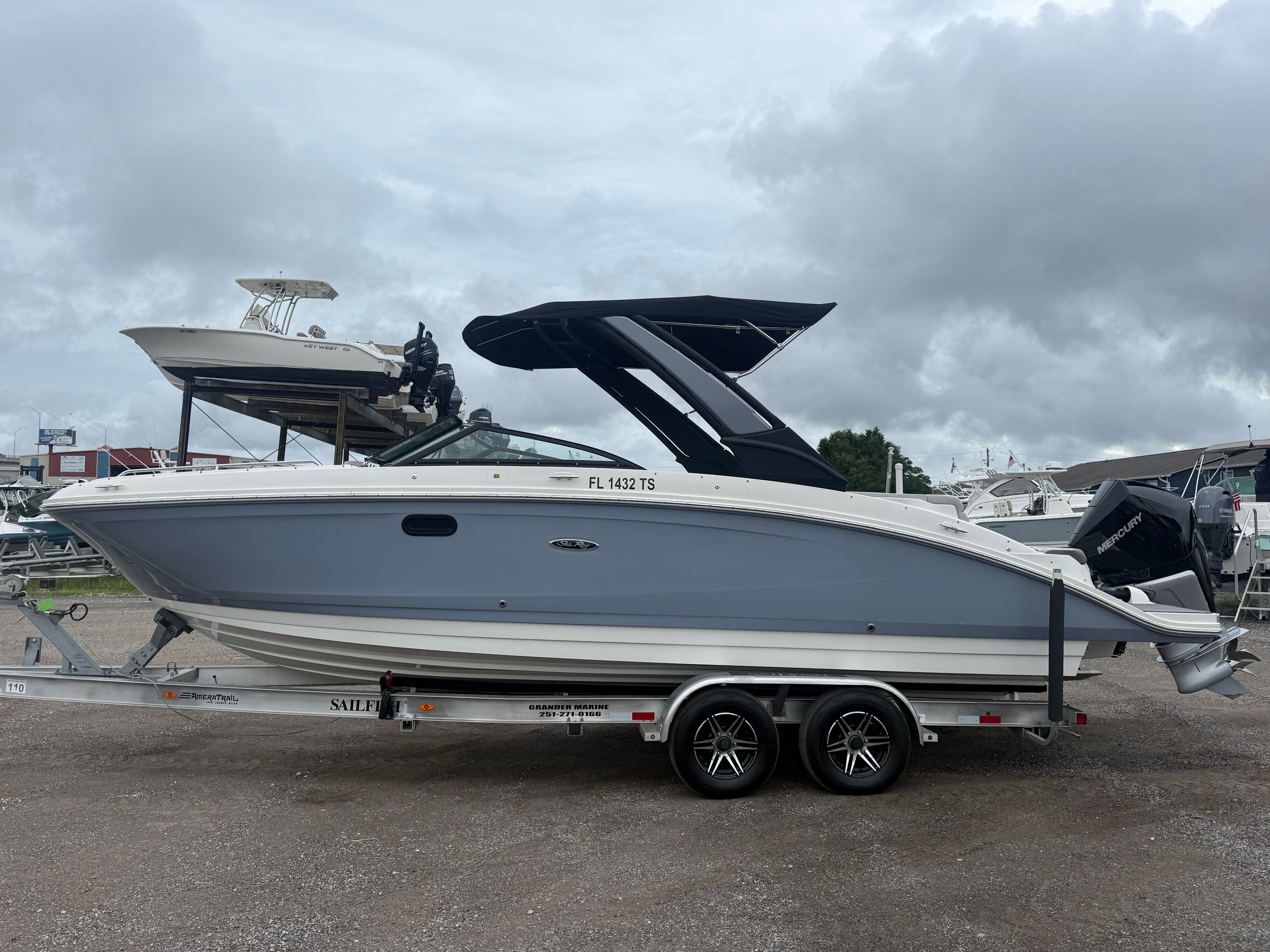 2024 Sea Ray SDX 270