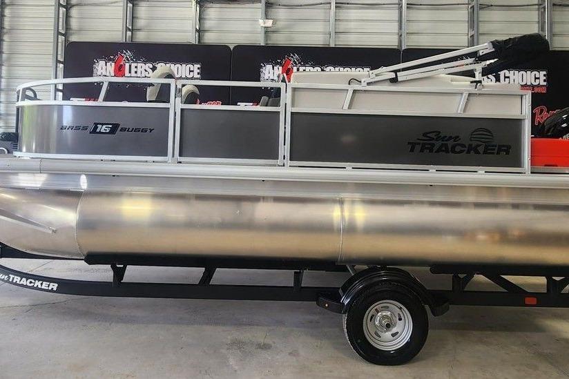 2026 Sun Tracker Bass Buggy 16 DLX