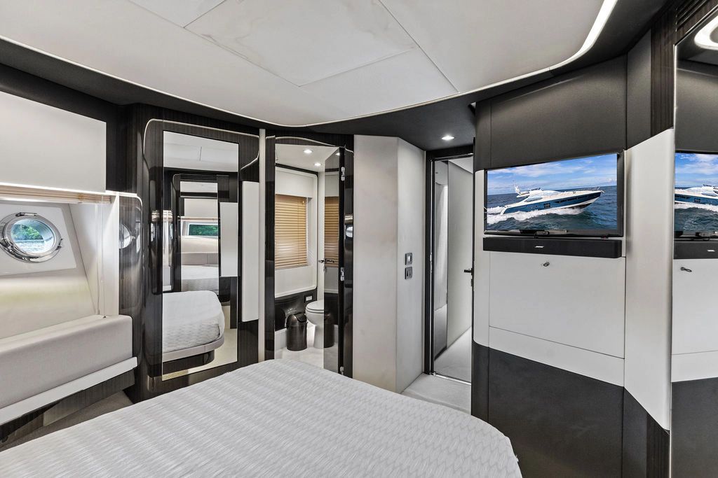 2018 Azimut 77S - 34