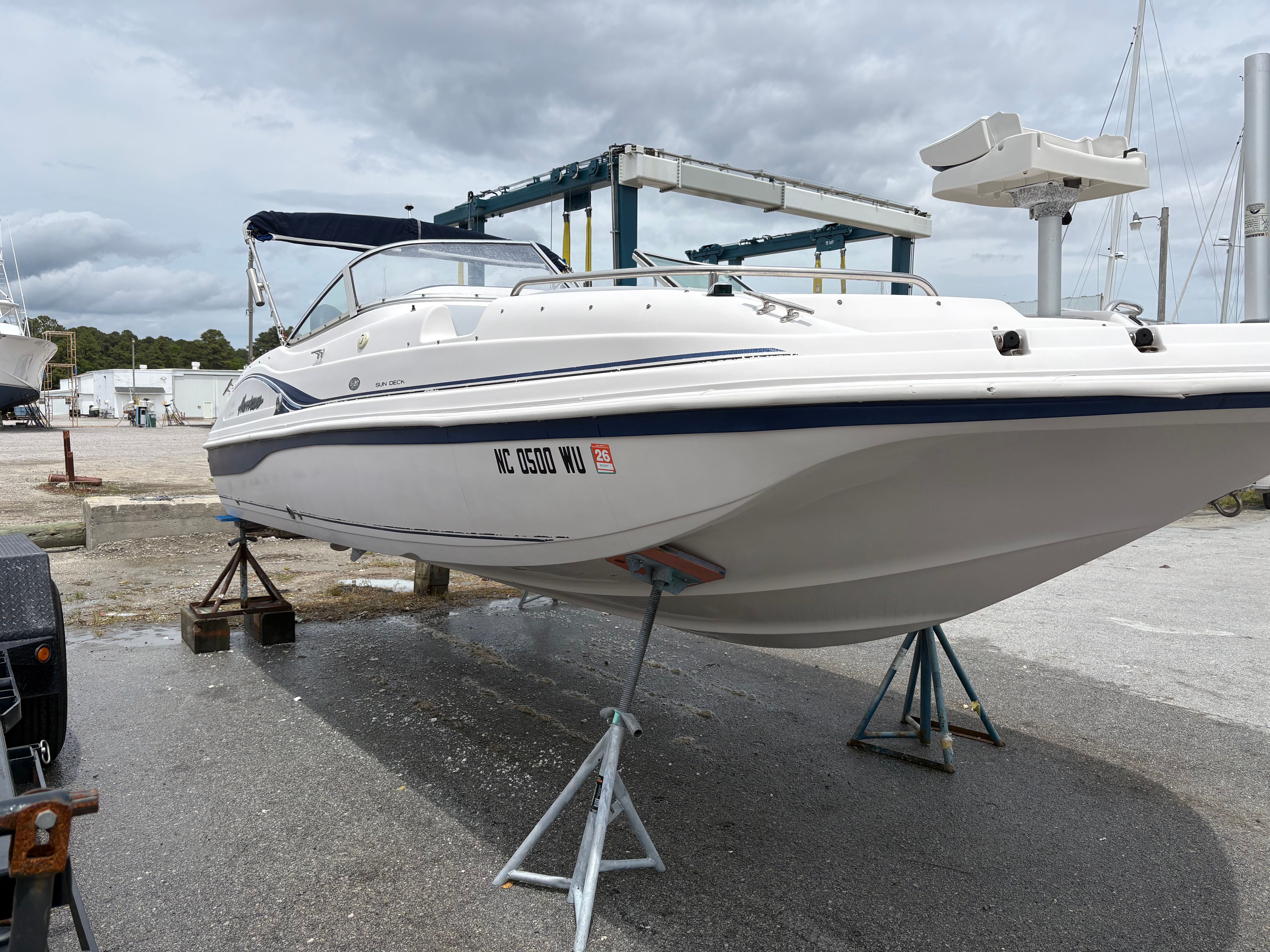 2003 Hurricane SunDeck 217 OB - 8