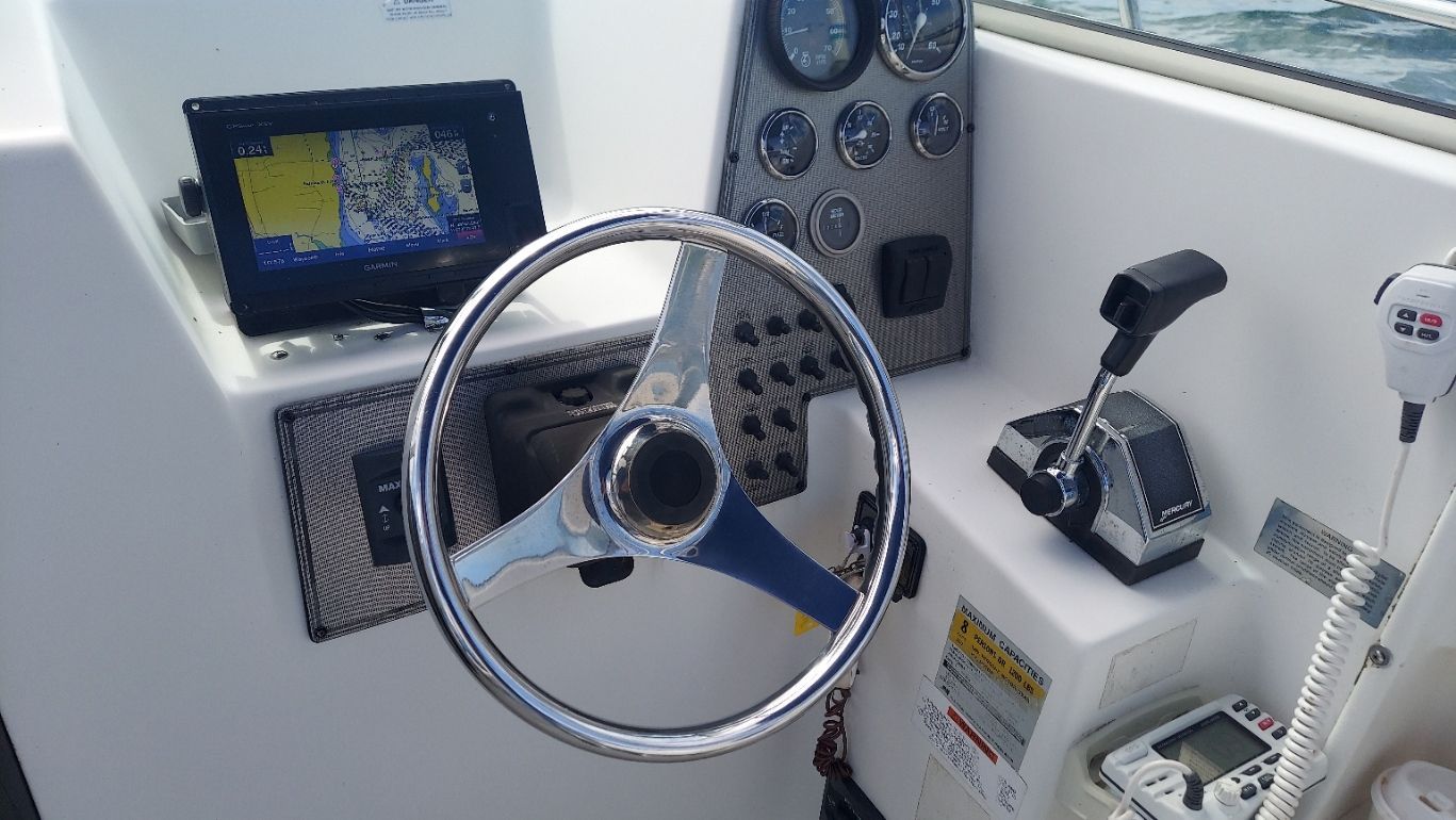 2002 Wellcraft Walkaround - 4