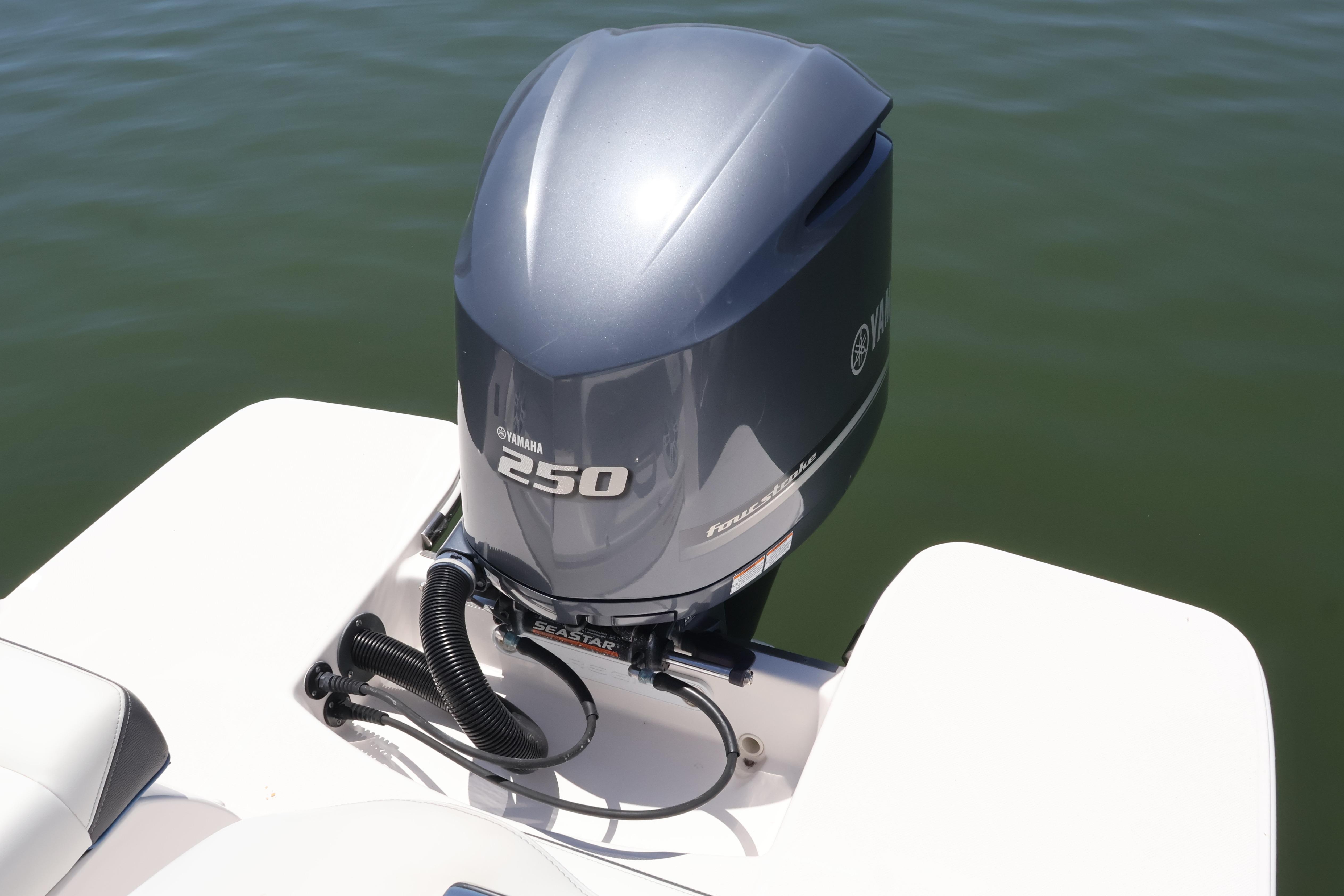 Outboard motor on a 2020 Regal LX4 boat, Yamaha 250 horsepower.
