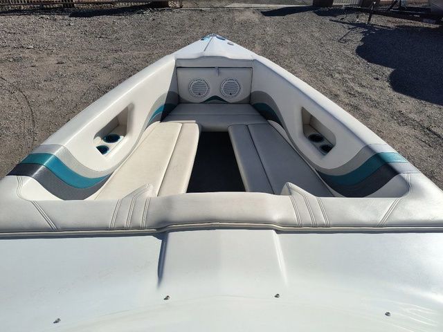 1997 BAJA Performance Boats Outlaw 24 Open Bow - 16